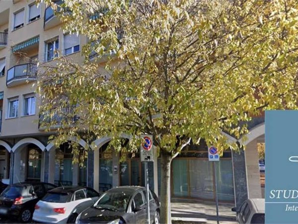 negozio in vendita a Brescia in zona Mompiano