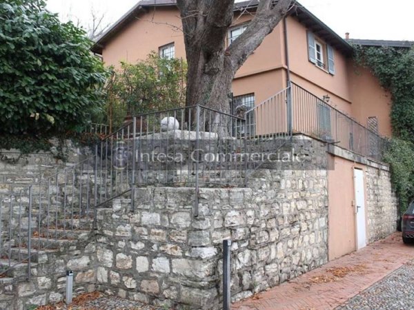 casa indipendente in vendita a Brescia in zona Porta Venezia