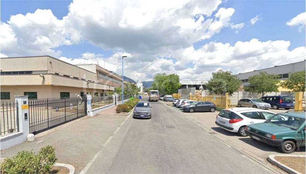 locale commerciale in vendita a Brescia in zona San Polo