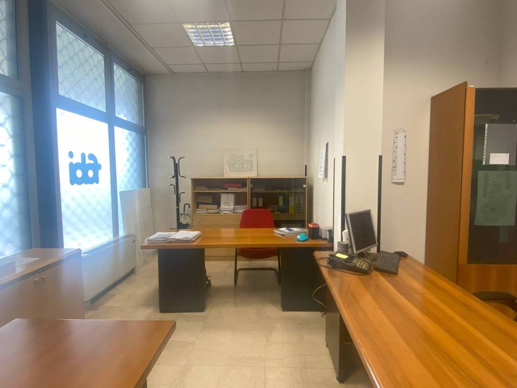 ufficio in vendita a Brescia in zona Volta
