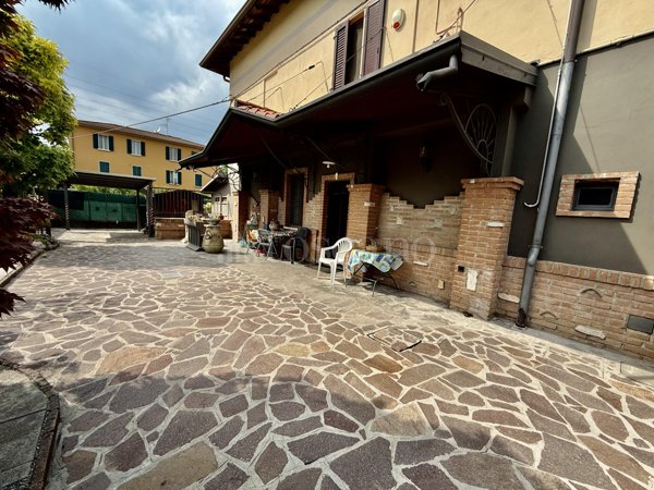 casa indipendente in vendita a Brescia in zona Chiusure