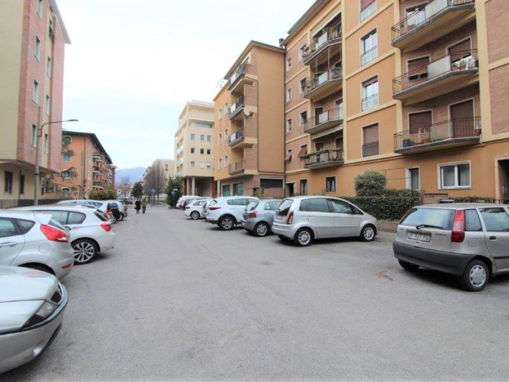 locale commerciale in vendita a Brescia in zona Borgo Trento