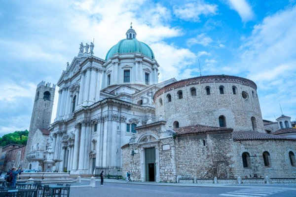 appartamento in vendita a Brescia in zona Centro Storico
