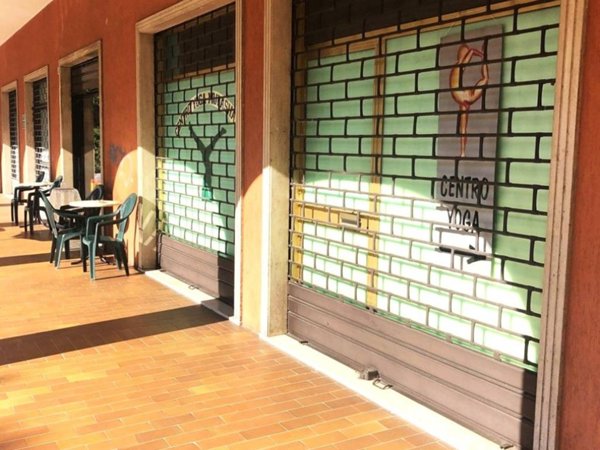 negozio in vendita a Brescia in zona Mompiano