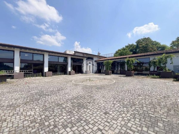 negozio in vendita a Brescia in zona Volta