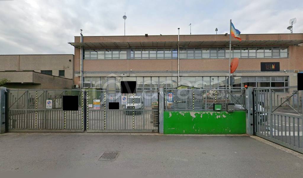 locale commerciale in vendita a Brescia in zona San Polo