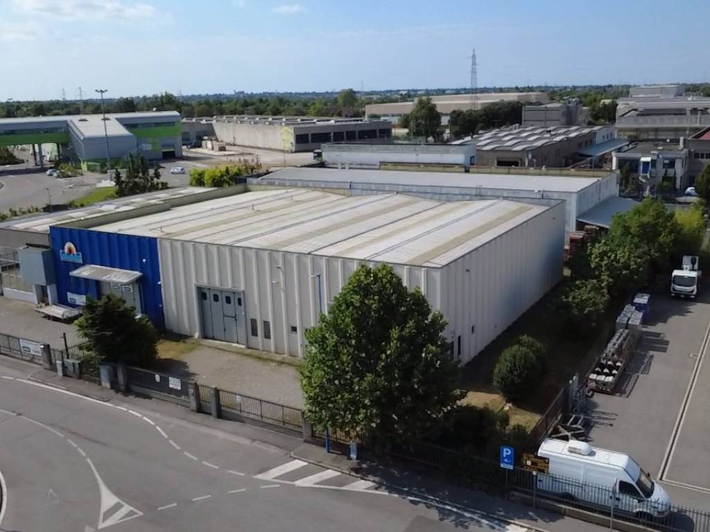 locale commerciale in vendita a Brescia in zona Caionvico