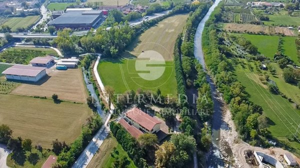 casa indipendente in vendita a Brescia in zona Casazza