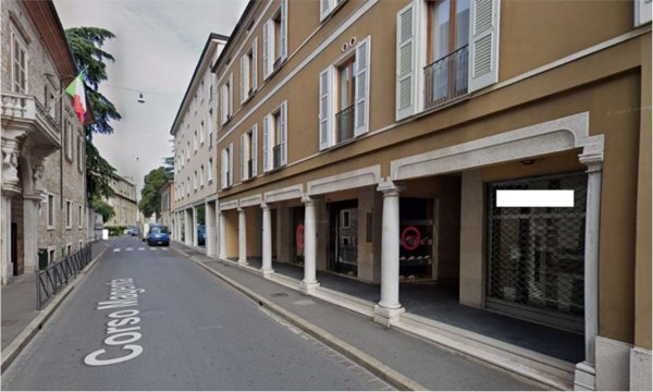 negozio in vendita a Brescia in zona Centro Storico