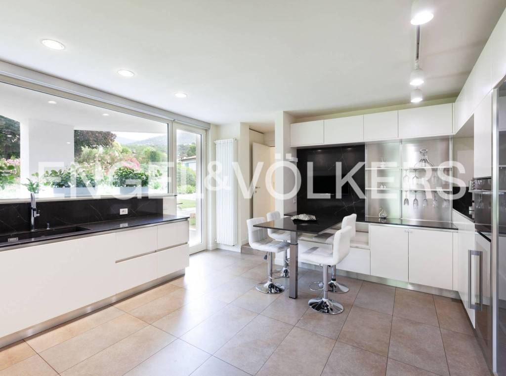 casa indipendente in vendita a Brescia in zona Caionvico