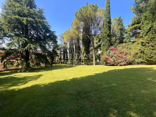 appartamento in vendita a Brescia in zona Porta Venezia