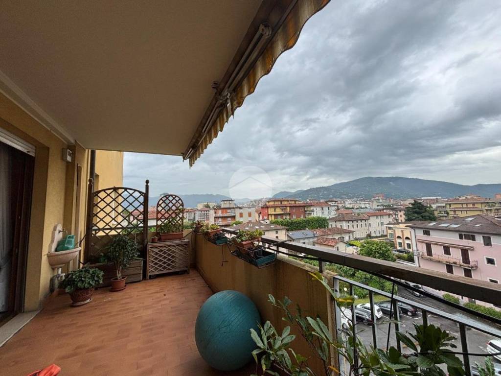 appartamento in vendita a Brescia in zona Volta