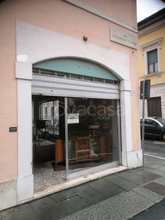 negozio in vendita a Brescia in zona Centro Storico