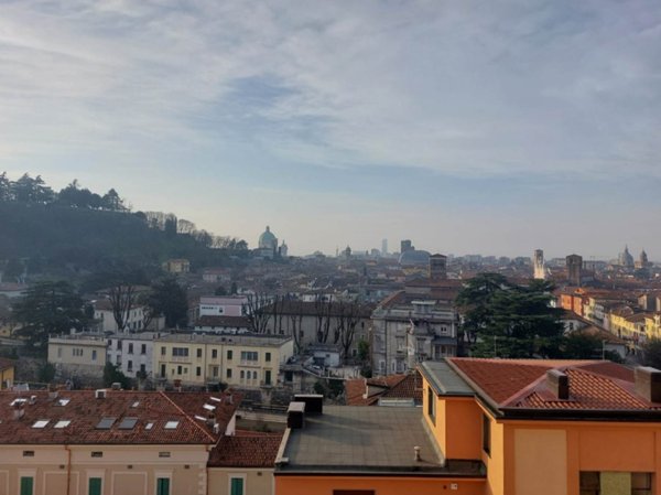 appartamento in vendita a Brescia in zona Crocifissa di Rosa