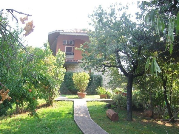 casa indipendente in vendita a Brescia in zona Caionvico