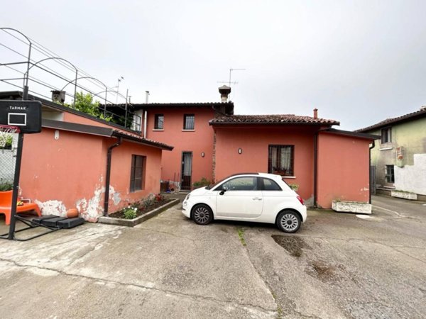 casa indipendente in vendita a Brescia in zona Villaggio Sereno