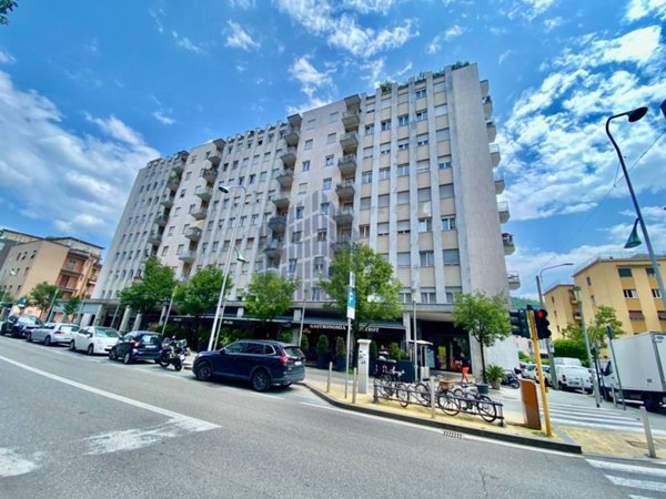 appartamento in vendita a Brescia in zona Crocifissa di Rosa