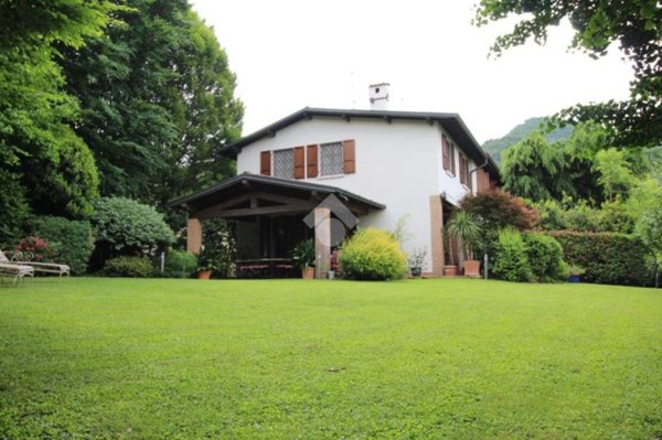 casa indipendente in vendita a Brescia in zona Costalunga