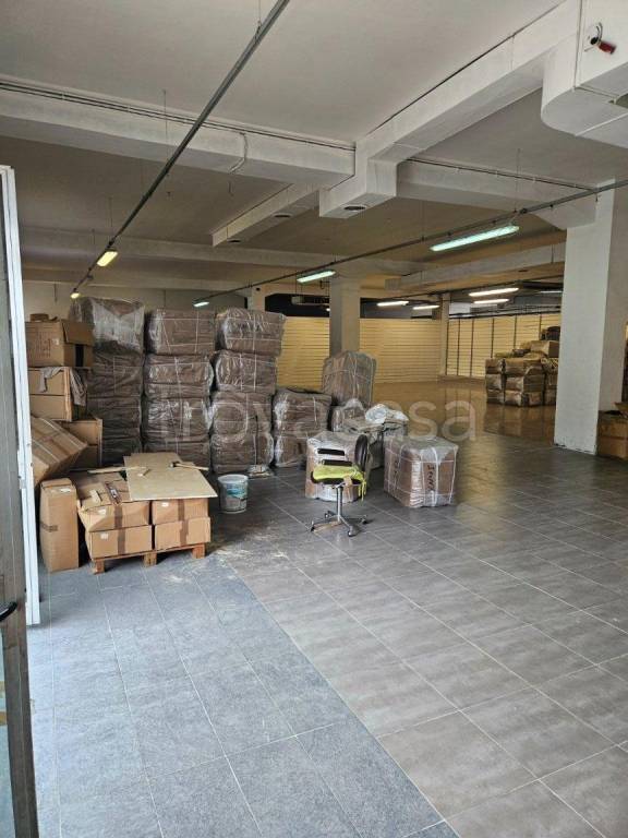 locale commerciale in vendita a Brescia in zona Chiesa Nuova