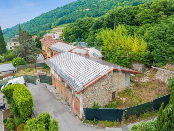 casa indipendente in vendita a Brescia in zona Porta Venezia
