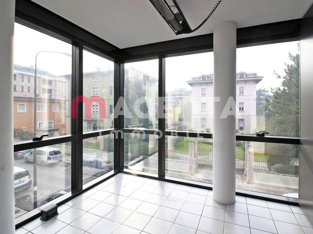 ufficio in vendita a Brescia in zona Mompiano