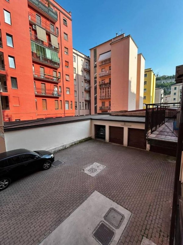 appartamento in vendita a Brescia in zona Mompiano