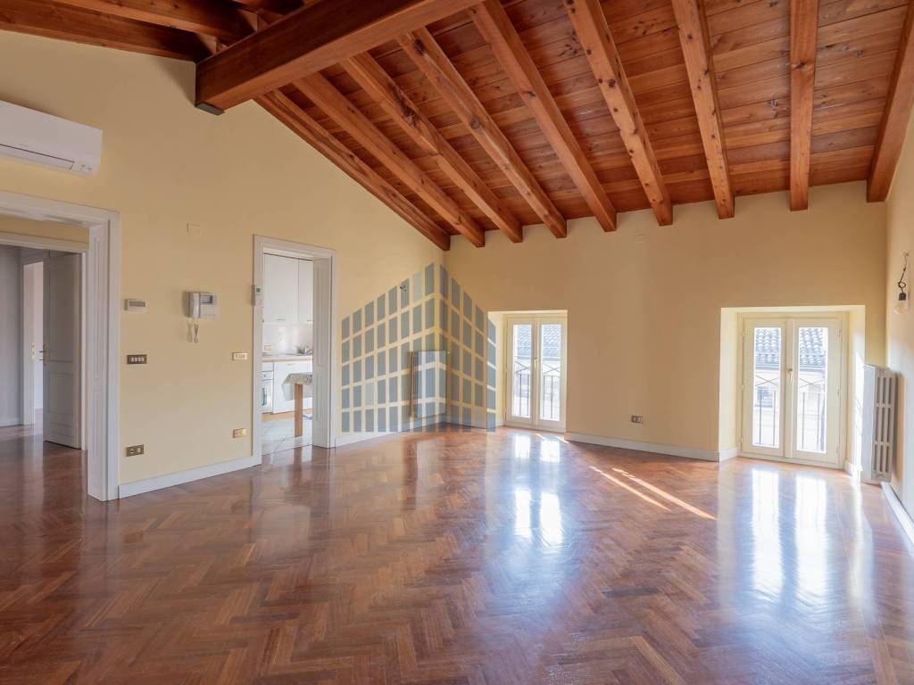 appartamento in vendita a Brescia in zona Centro Storico