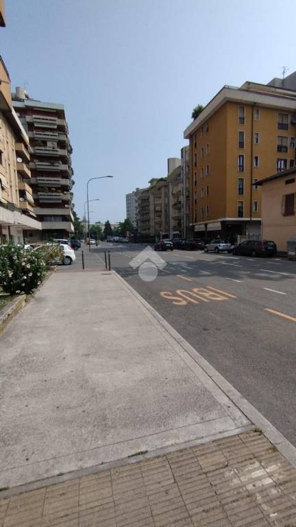 appartamento in vendita a Brescia in zona Lamarmora