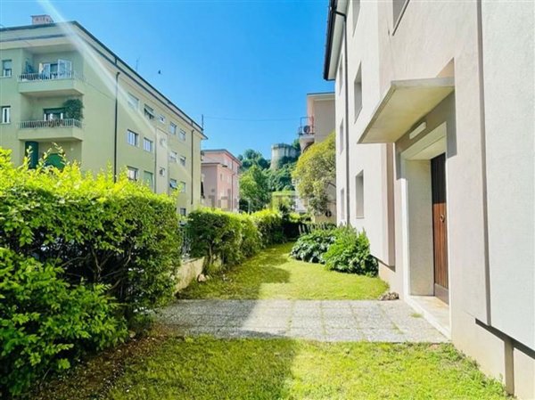 appartamento in vendita a Brescia in zona Crocifissa di Rosa