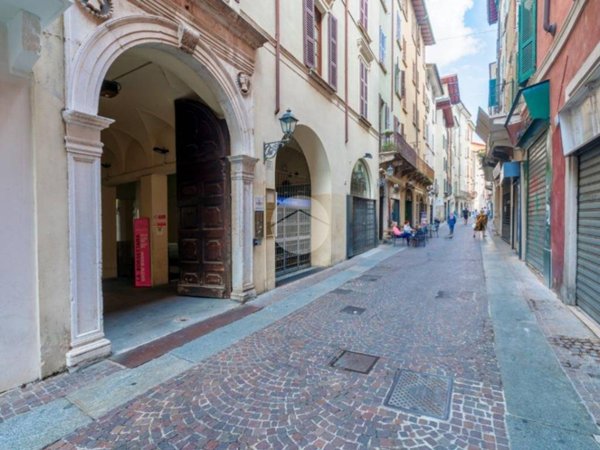 appartamento in vendita a Brescia in zona Centro Storico