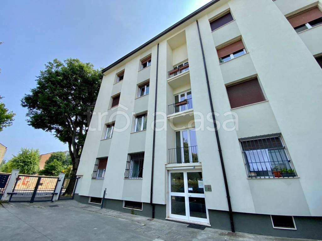 appartamento in vendita a Brescia in zona Fiumicello