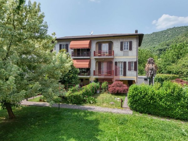 casa indipendente in vendita a Brescia in zona Urago/Mella