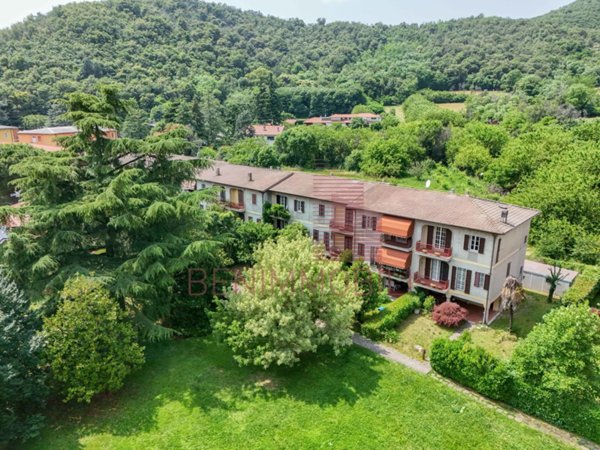 casa indipendente in vendita a Brescia in zona Urago/Mella