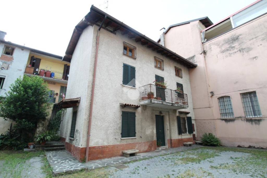 casa indipendente in vendita a Brescia in zona Porta Milano