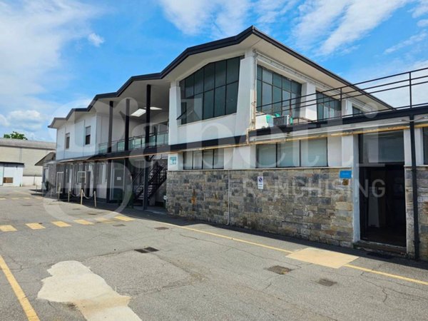 locale commerciale in vendita a Brescia in zona Chiusure