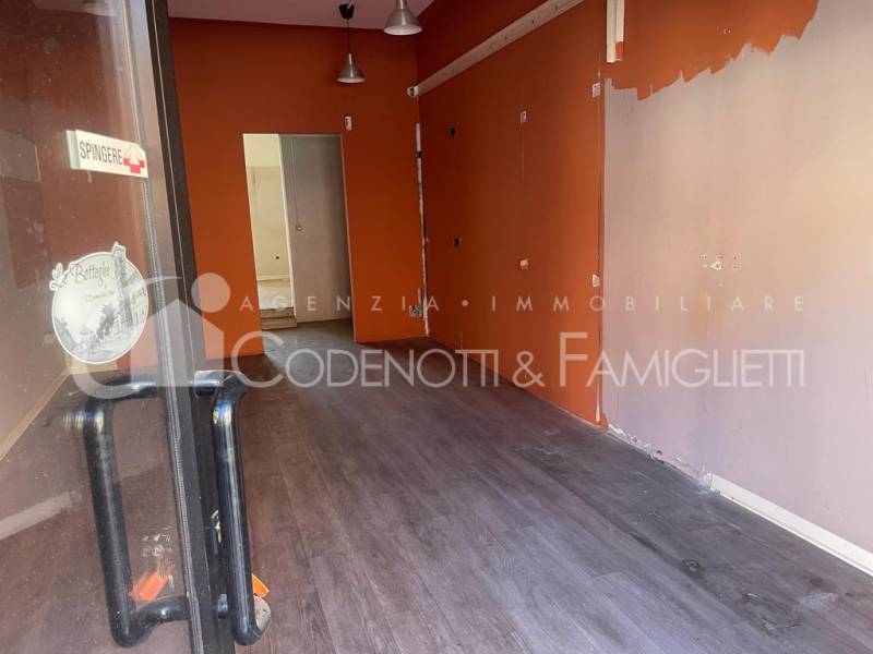 negozio in vendita a Brescia in zona Sant'Eufemia