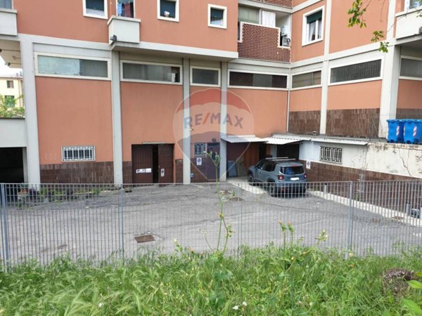 locale commerciale in vendita a Brescia in zona Chiusure