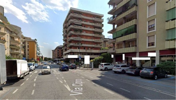 casa indipendente in vendita a Brescia in zona Lamarmora