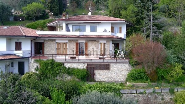 casa indipendente in vendita a Brescia