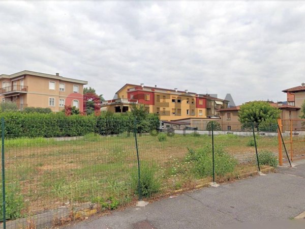 terreno edificabile in vendita a Brescia in zona Chiusure