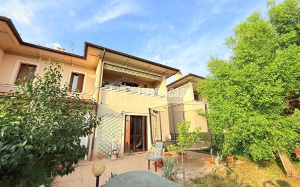 casa indipendente in vendita a Brescia in zona Buffalora