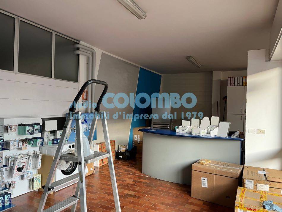 locale commerciale in vendita a Brescia in zona Chiusure