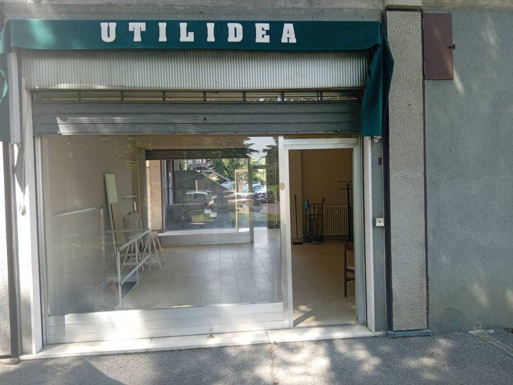 negozio in vendita a Brescia in zona Mompiano