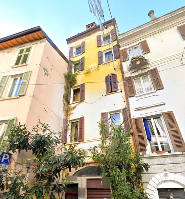 intera palazzina in vendita a Brescia