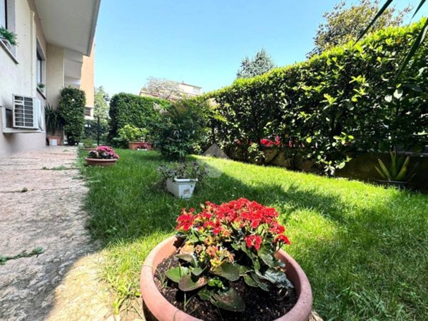 appartamento in vendita a Brescia in zona Crocifissa di Rosa