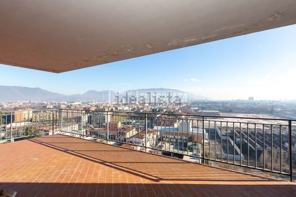 appartamento in vendita a Brescia in zona Quartiere Primo Maggio