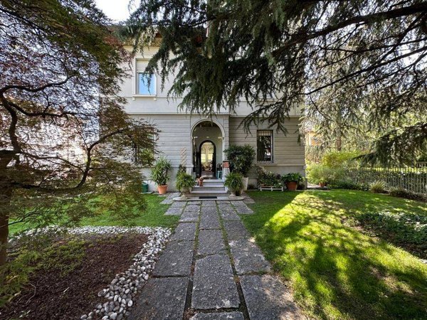 casa indipendente in vendita a Brescia in zona Porta Venezia