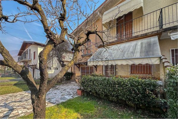 casa indipendente in vendita a Brescia in zona Villaggio Prealpino
