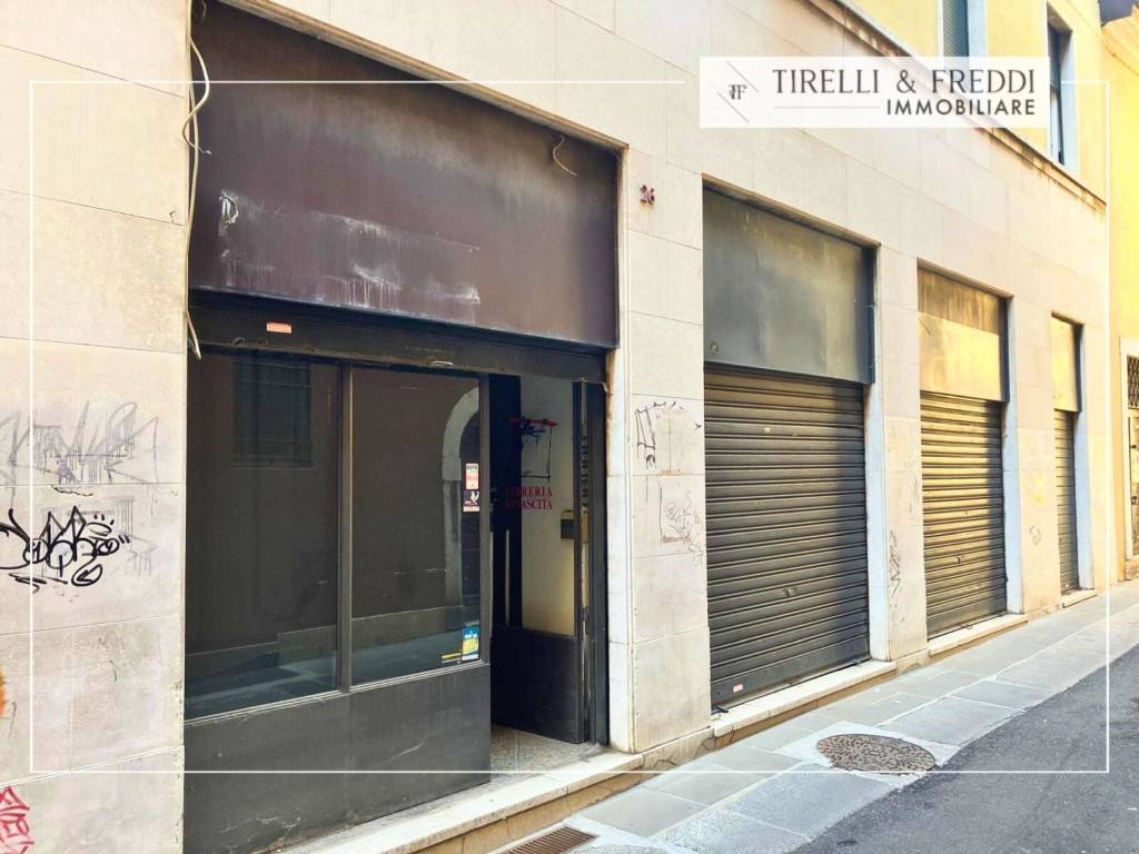 negozio in vendita a Brescia in zona Centro Storico