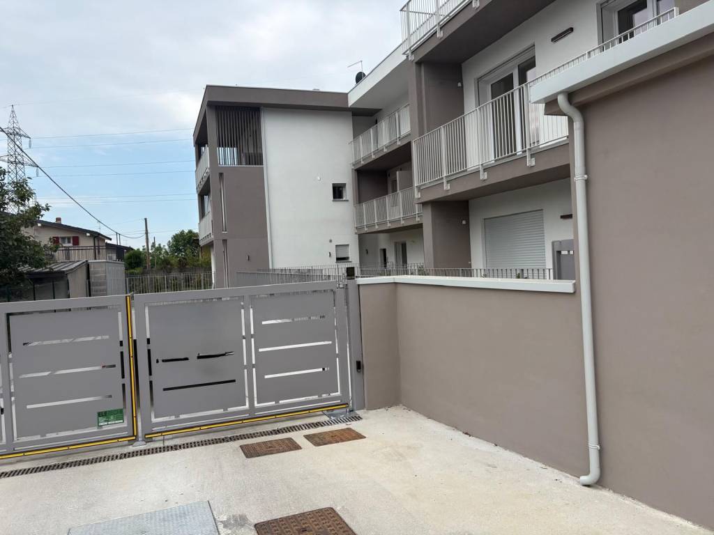 appartamento in vendita a Brescia in zona Crocifissa di Rosa